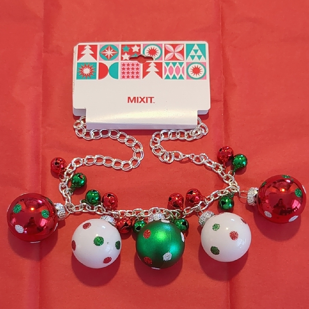 NWT MIX IT Christmas Ball Necklace